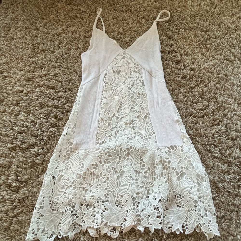 White lace dress